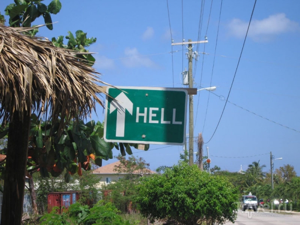 Открытка из "Ада": городок Хелл на Каймановых островах